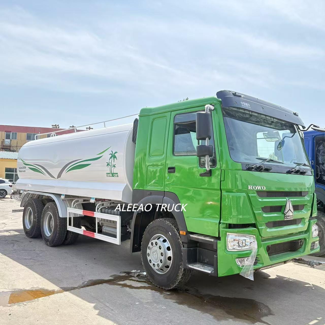 Howo Used water TankerTruck 6x4 1